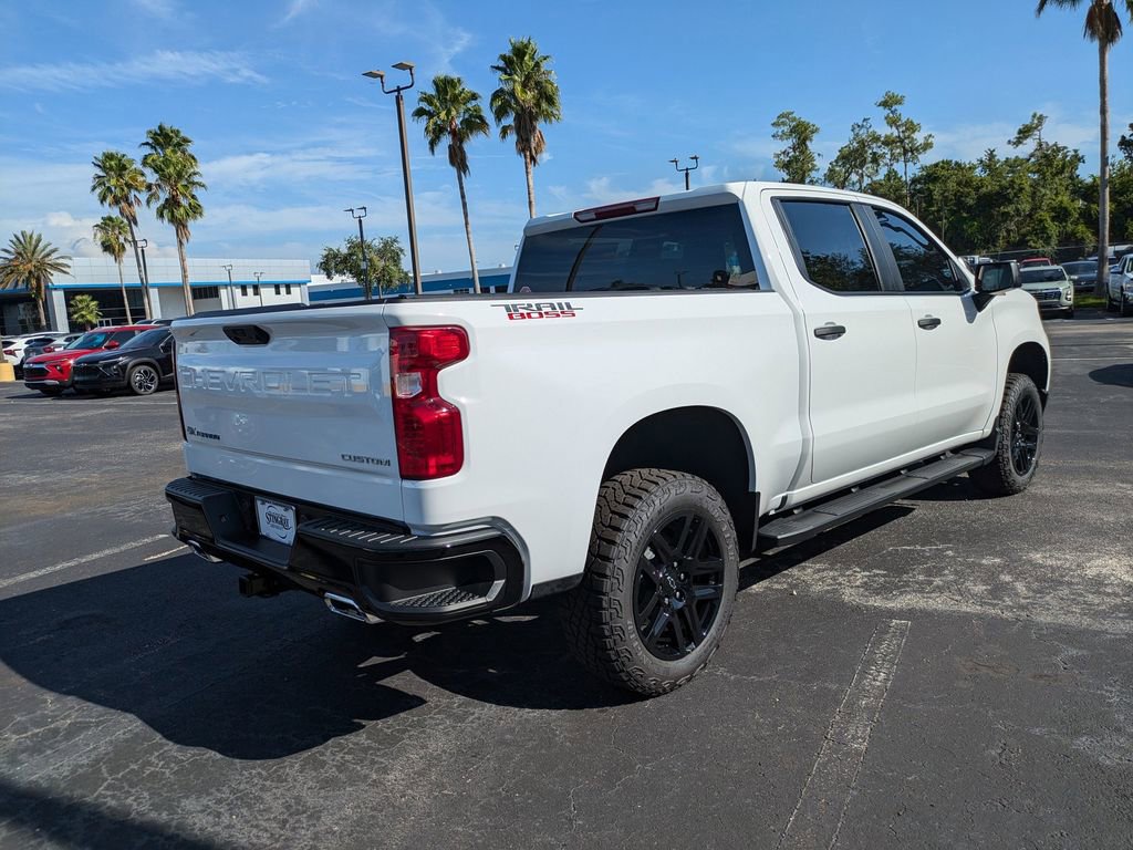 2025 Chevrolet Silverado 1500 Custom Trail Boss photo 4