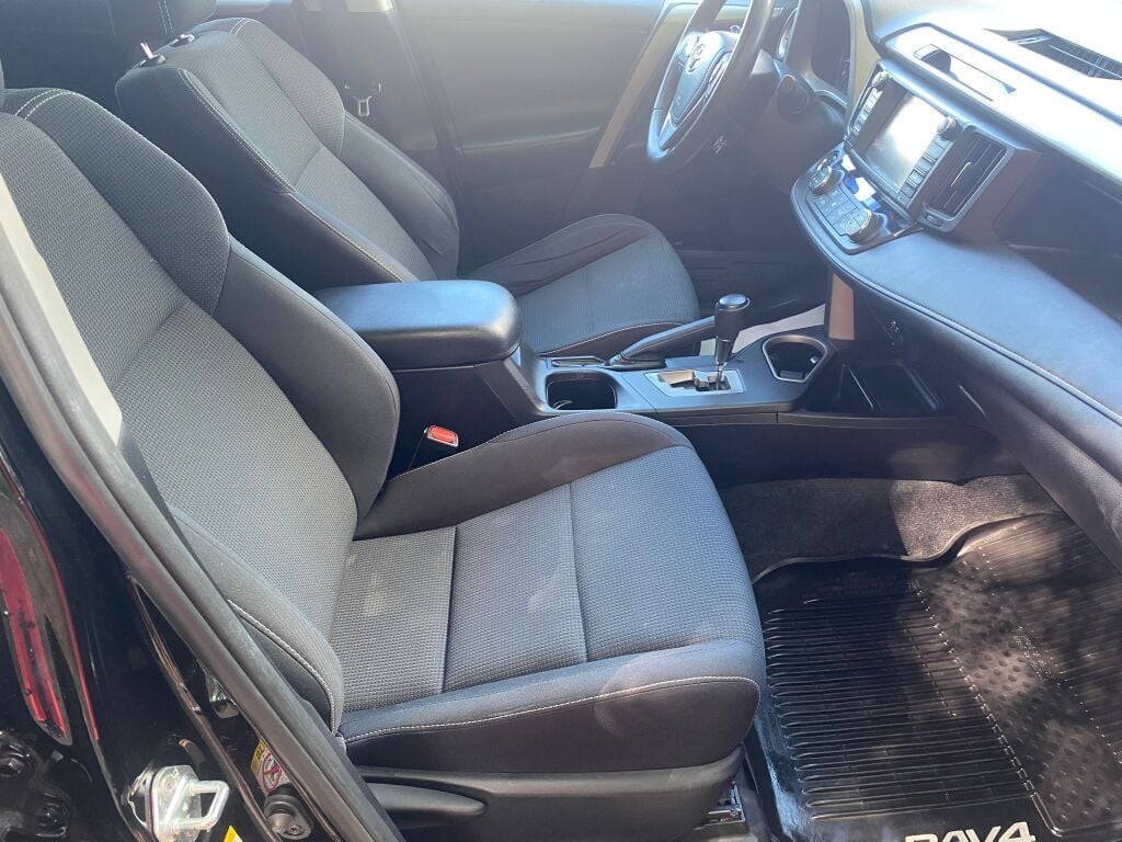 2018 Toyota RAV4 XLE photo 20
