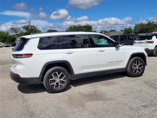 2023 Jeep Grand Cherokee Limited photo 3