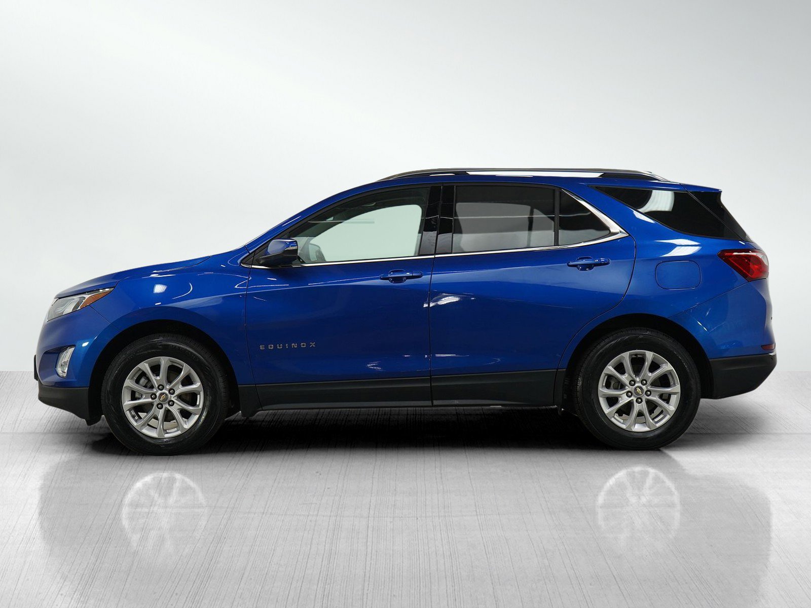 Used 2019 Chevrolet Equinox LT with VIN 3GNAXUEV5KS575015 for sale in Bloomington, Minnesota