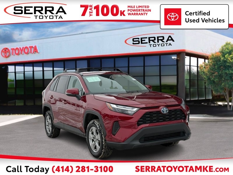 2024 Toyota RAV4 LE's photo