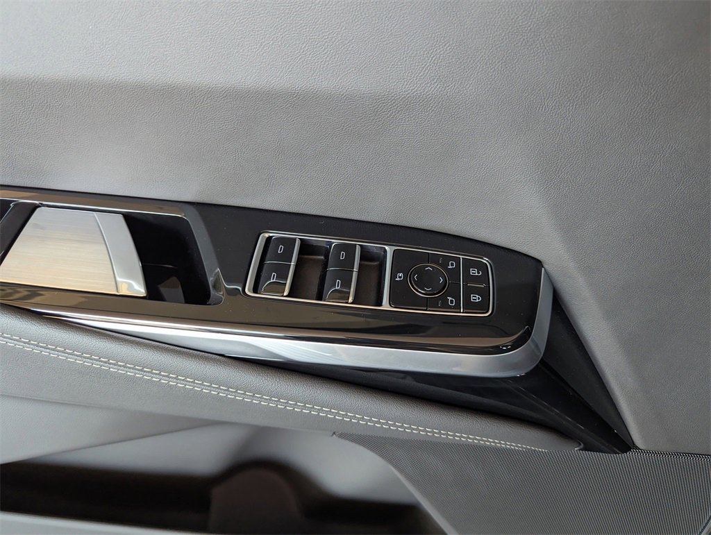2025 Cadillac Escalade Premium Luxury photo 16