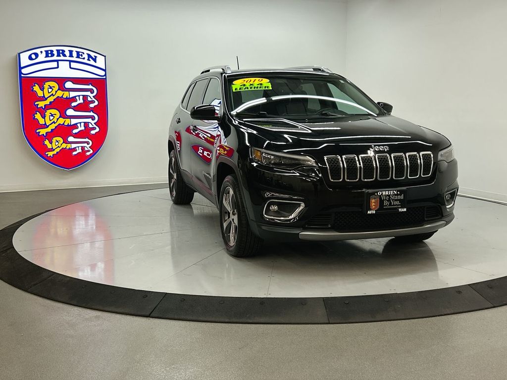 2019 Jeep Cherokee Limited's photo