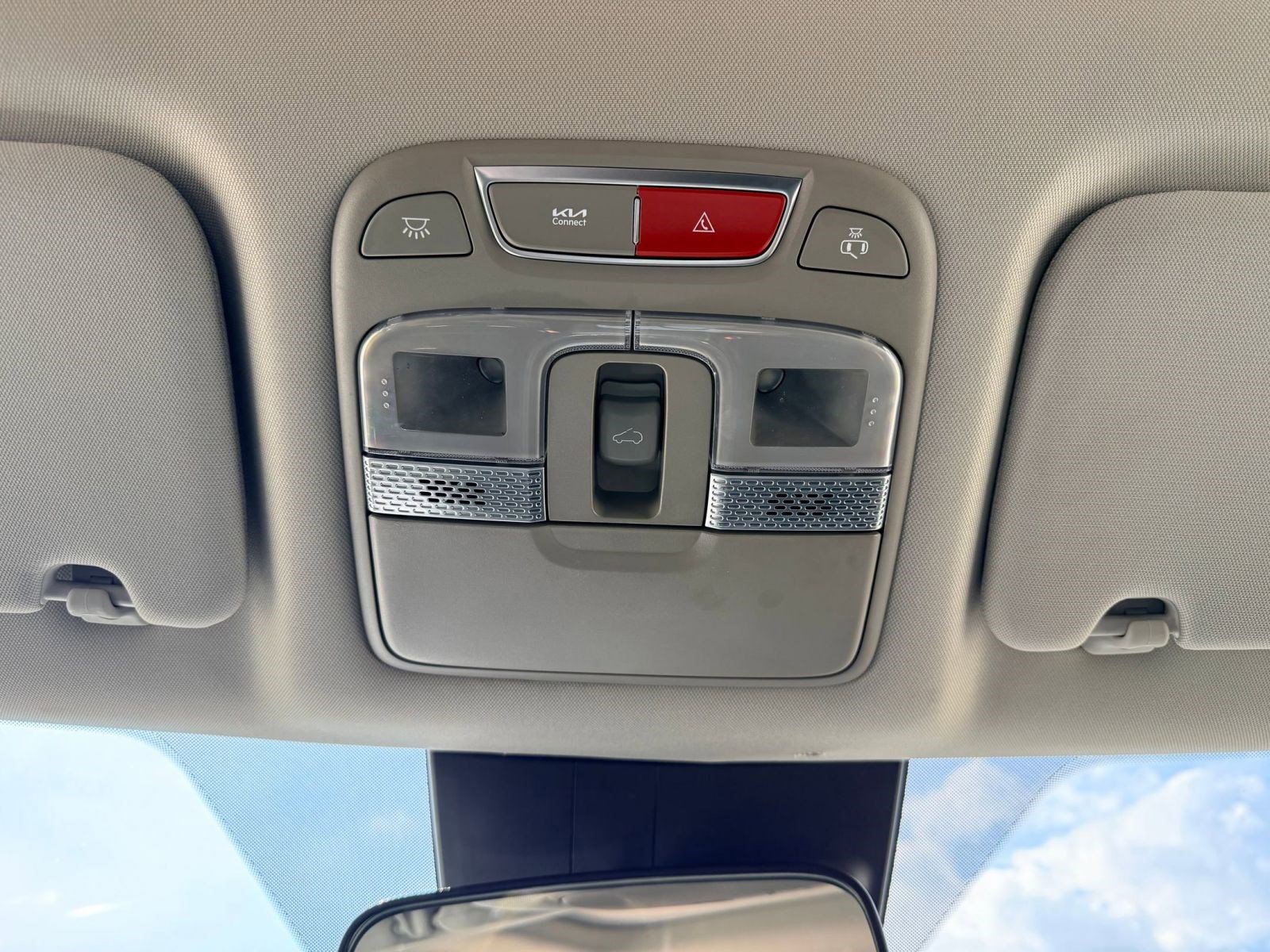 2024 Kia Telluride S photo 17
