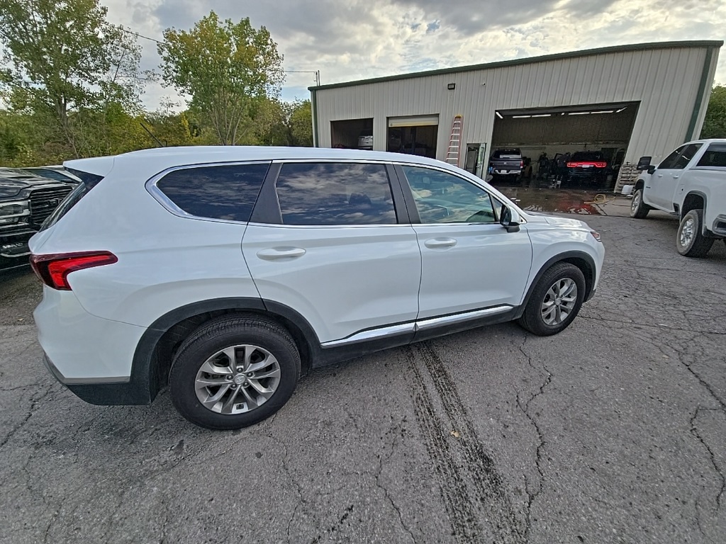 2019 Hyundai Santa Fe SE photo 7