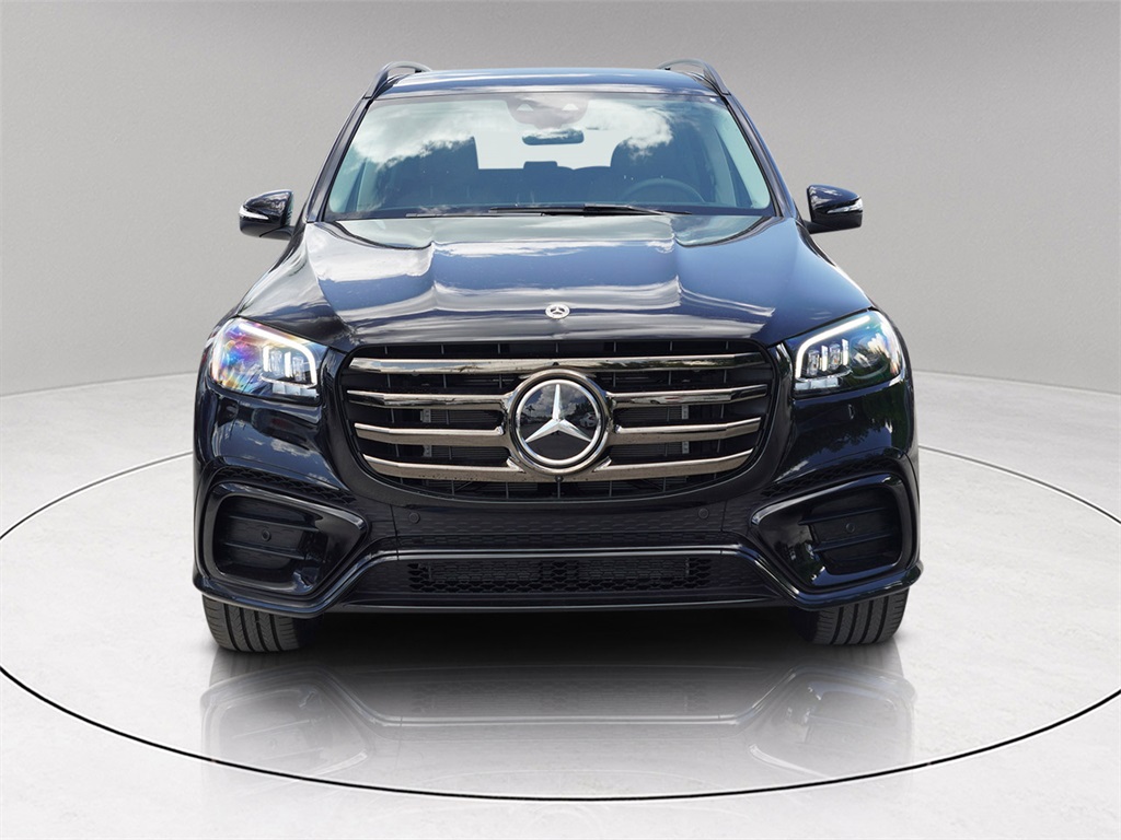 2025 Mercedes Benz GLS 450 4MATIC photo 2