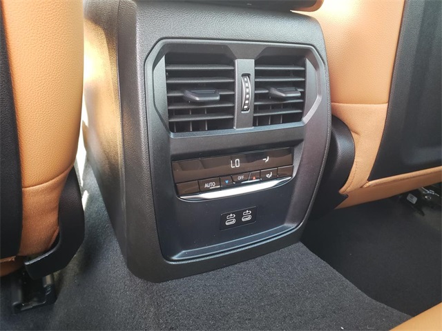 2025 Bmw 330i 330i xDrive photo 13