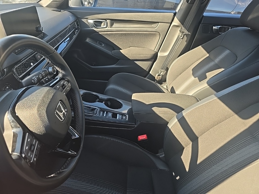 2022 Honda Civic Sport photo 2