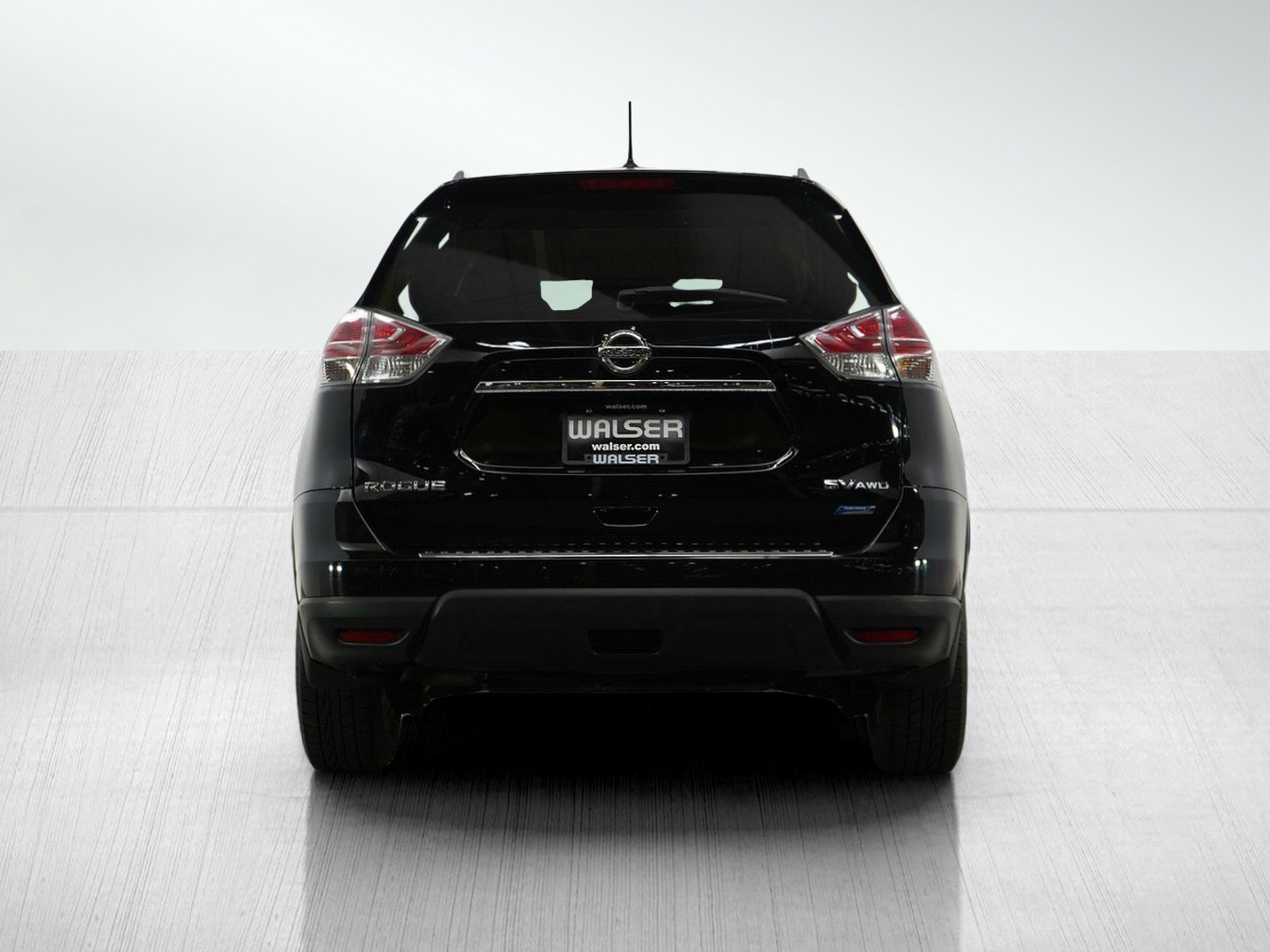 2014 Nissan Rogue SV photo 4