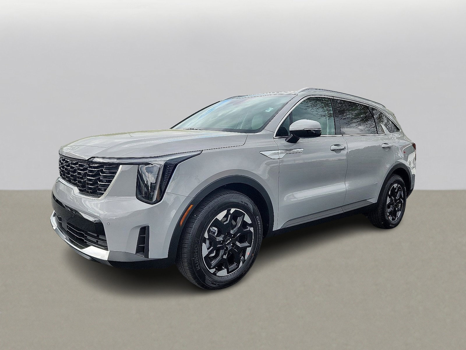 2025 Kia Sorento S photo 2
