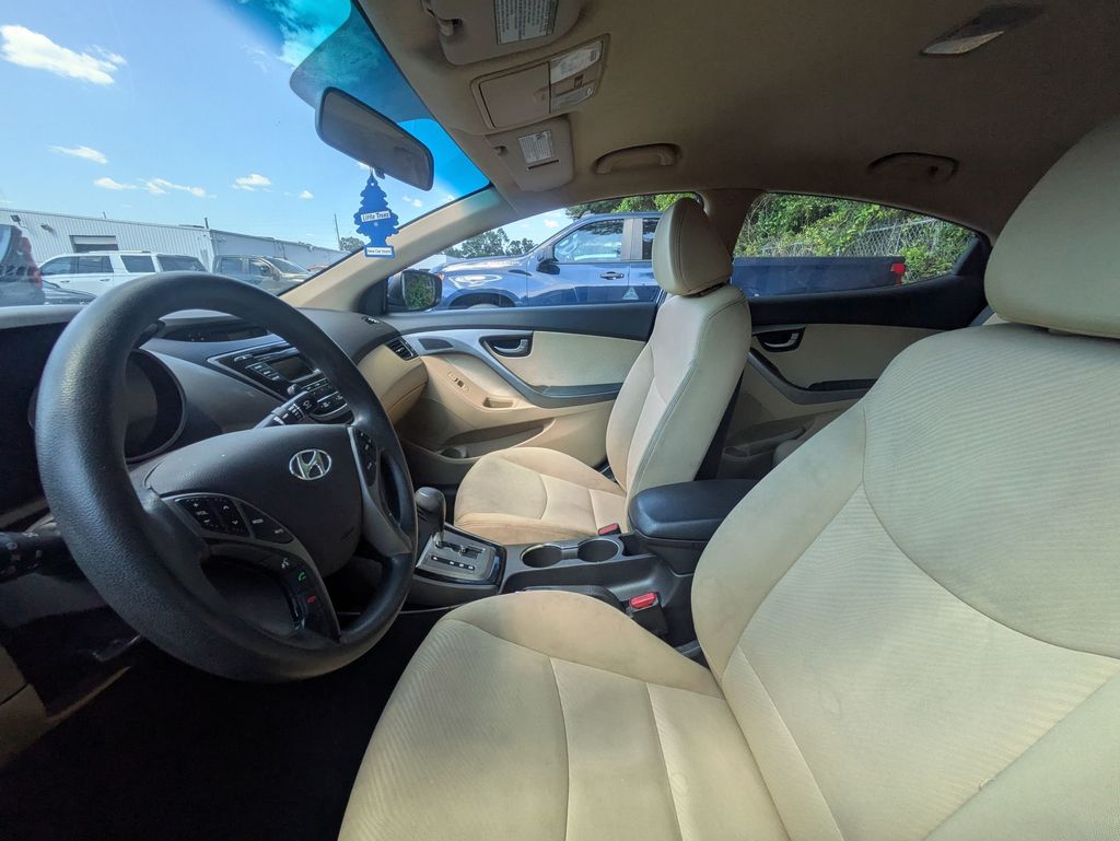 2013 Hyundai Elantra GLS photo 8