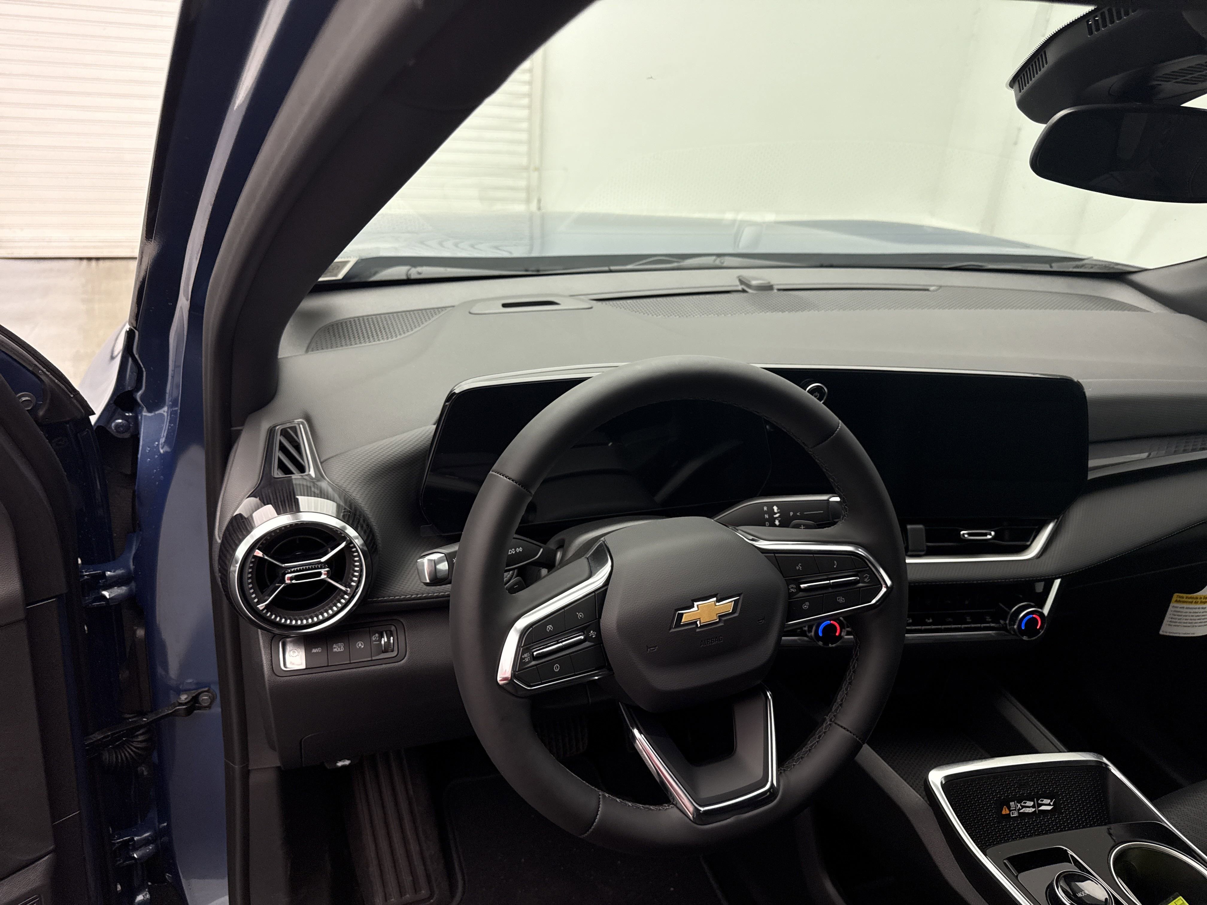 2026 Chevrolet Equinox LT photo 13