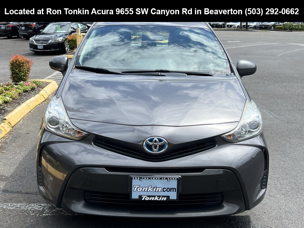 2017 Toyota Prius V Two photo 3