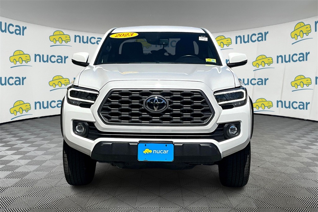 2023 Toyota Tacoma TRD Off-Road photo 2