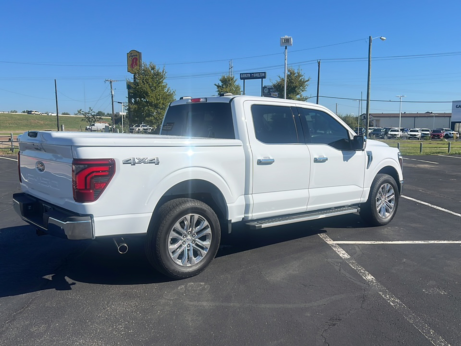2025 Ford F-150 Lariat photo 5