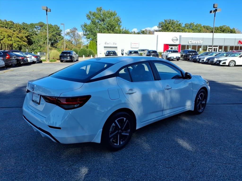 2025 Nissan Sentra SV photo 3