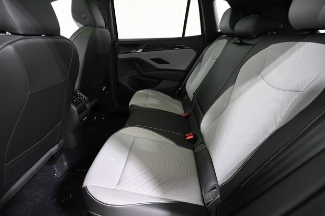 2025 Volkswagen Tiguan SE R-Line Black photo 7