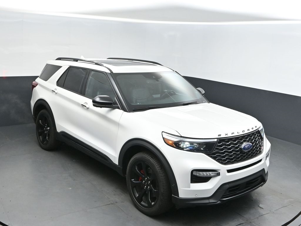 2021 Ford Explorer ST's photo