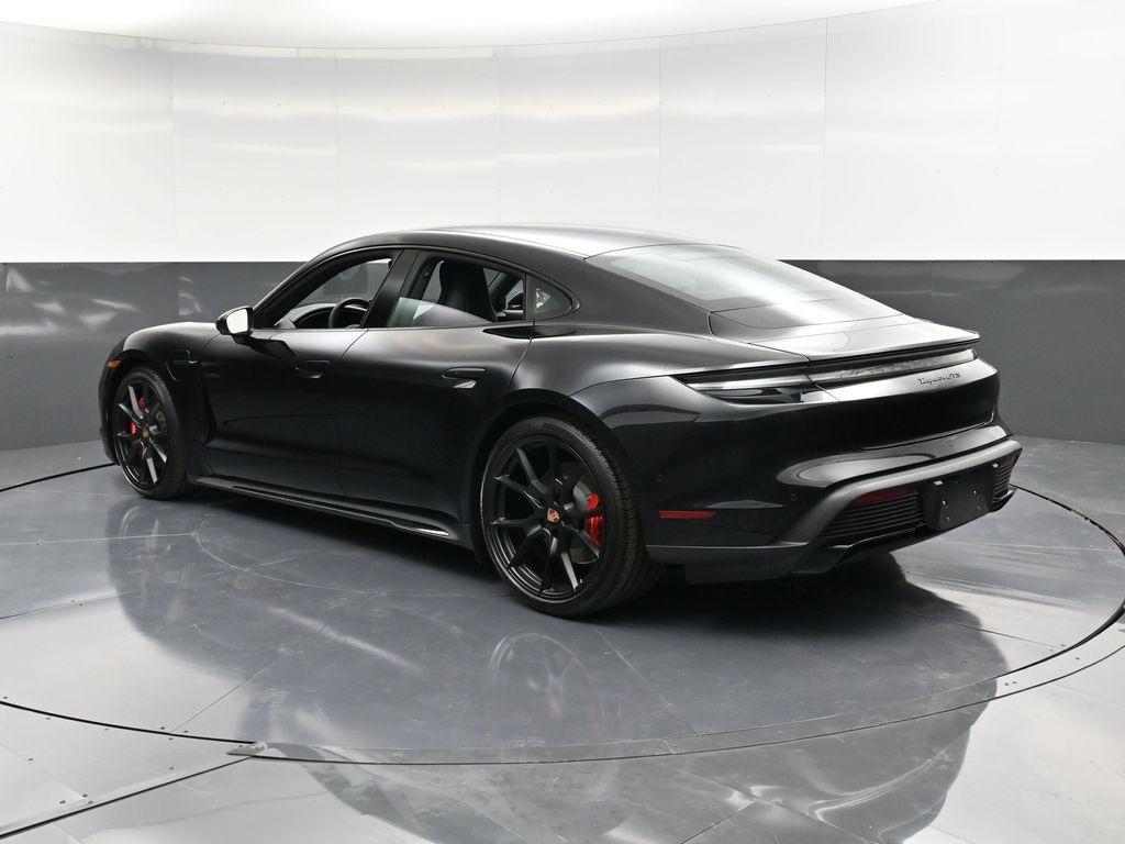 2025 Porsche Taycan GTS photo 3
