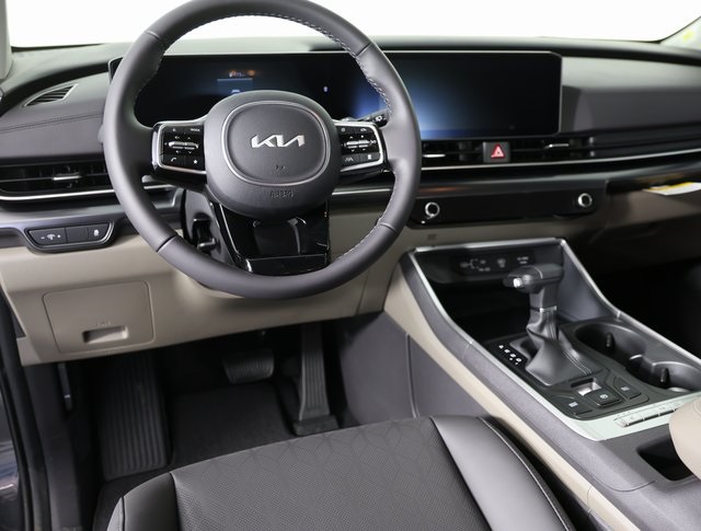 2026 Kia Carnival LXS photo 10