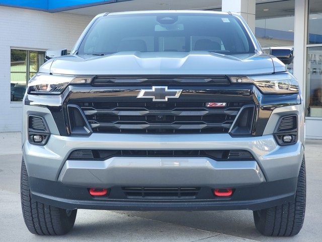 2025 Chevrolet Colorado Z71 photo 9