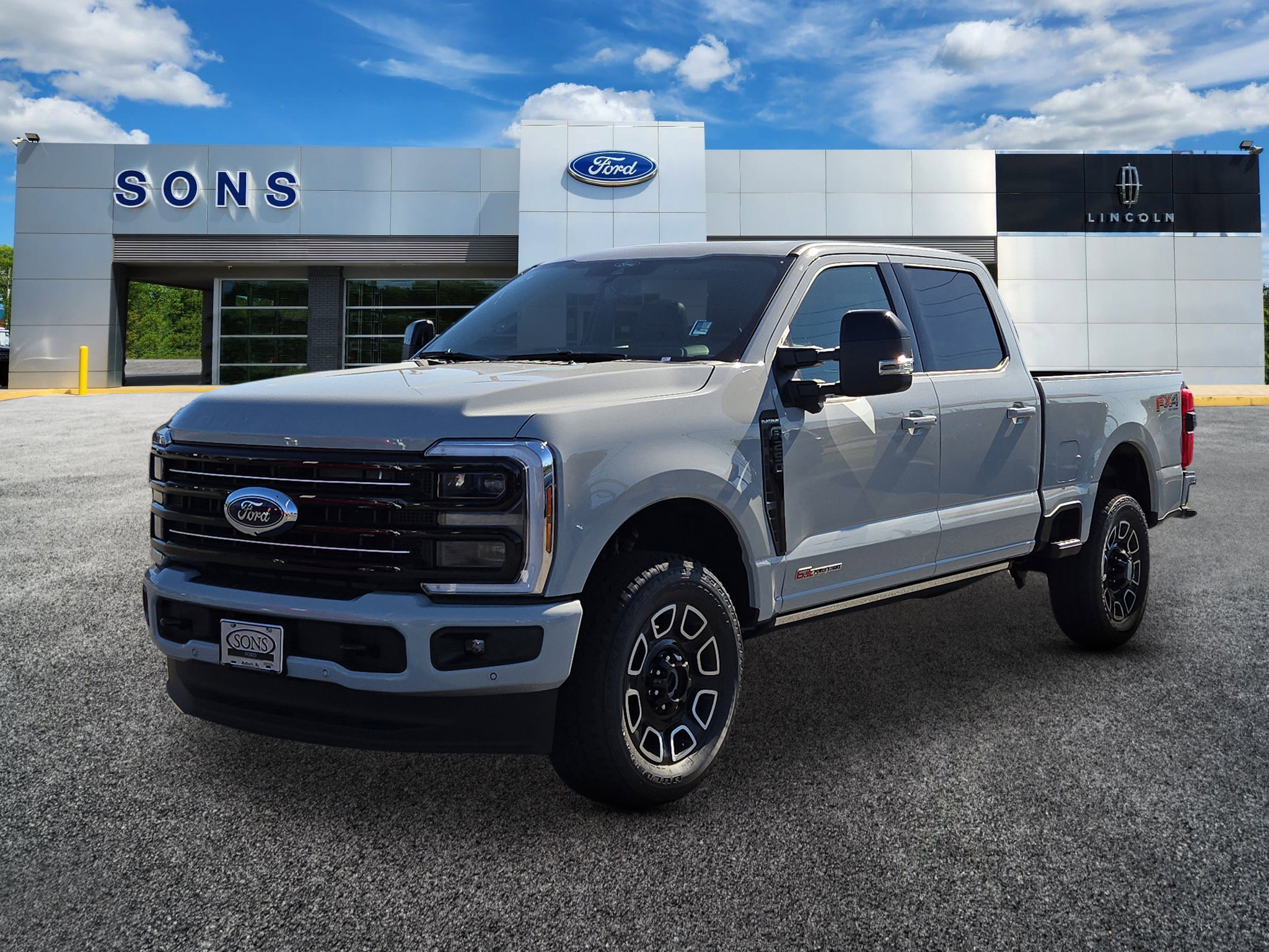 2026 Ford F-250 Super Duty Platinum's photo