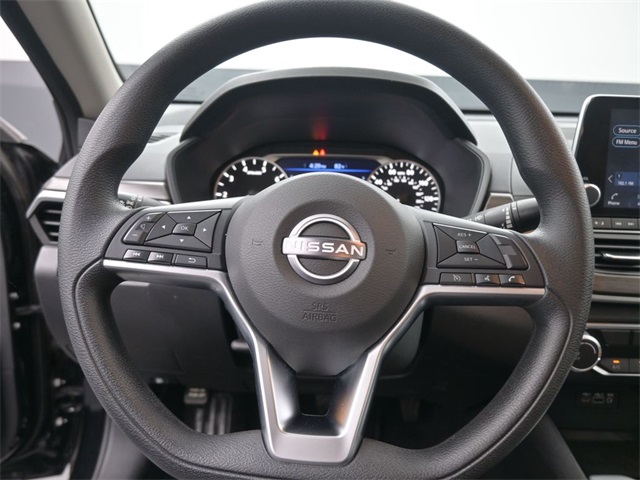 2024 Nissan Altima 2.5 SV photo 25
