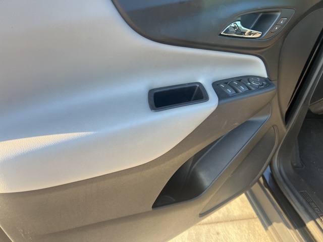 2018 Chevrolet Equinox LS photo 11