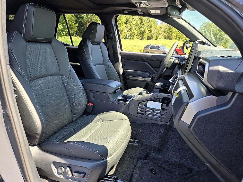 2025 Toyota 4Runner TRD Off-Road Premium photo 17