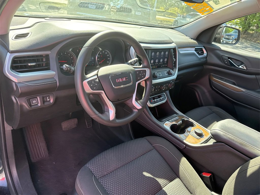 2023 Gmc Acadia SLE photo 16
