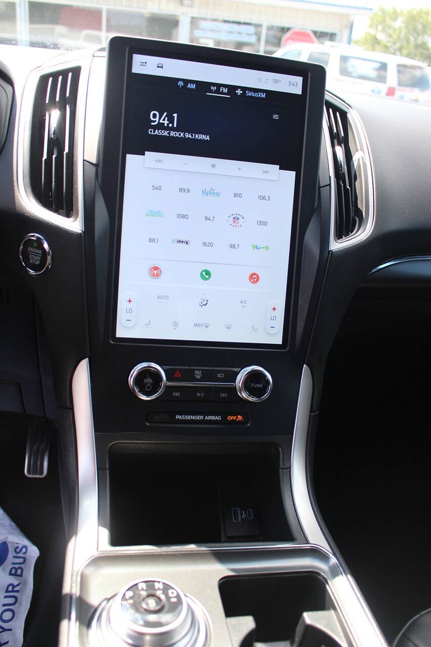 2024 Ford Edge ST photo 12