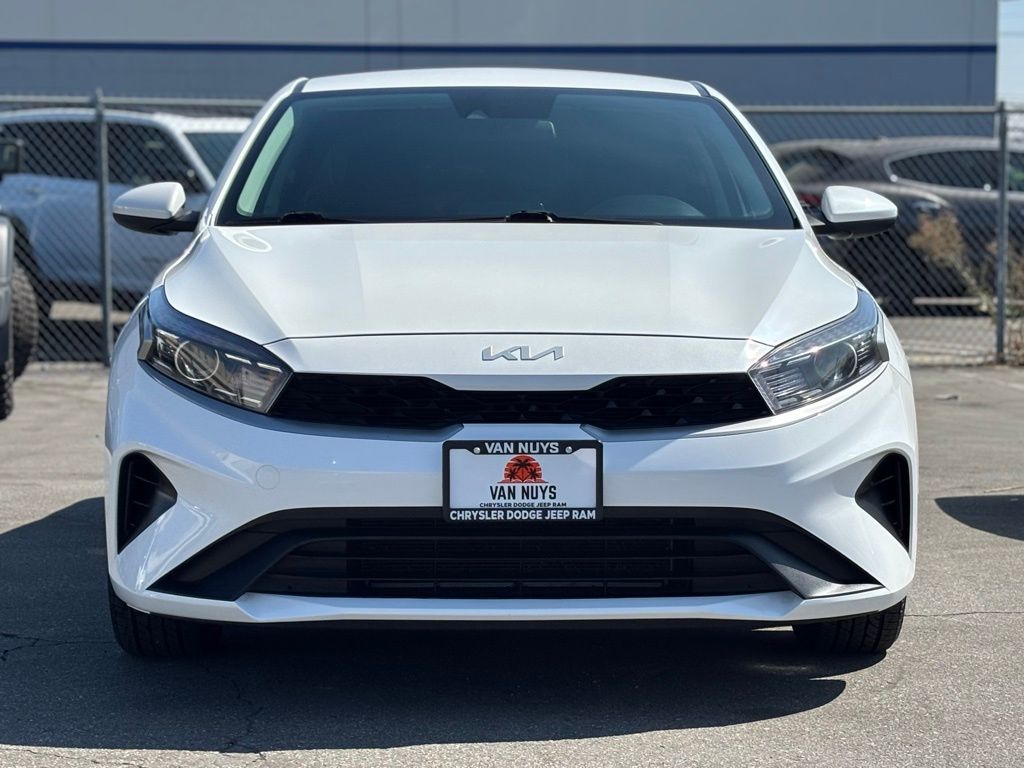 2023 Kia Forte LXS photo 2