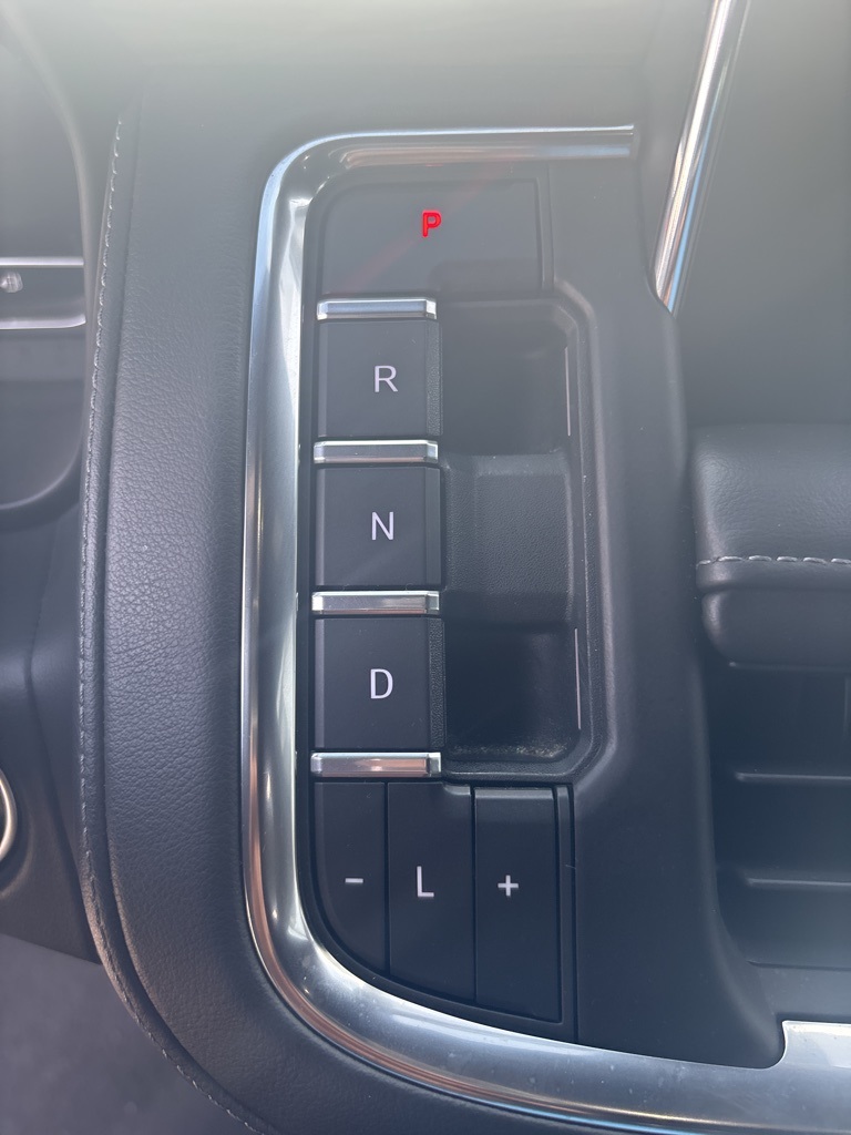 2022 Chevrolet Suburban Z71 photo 22
