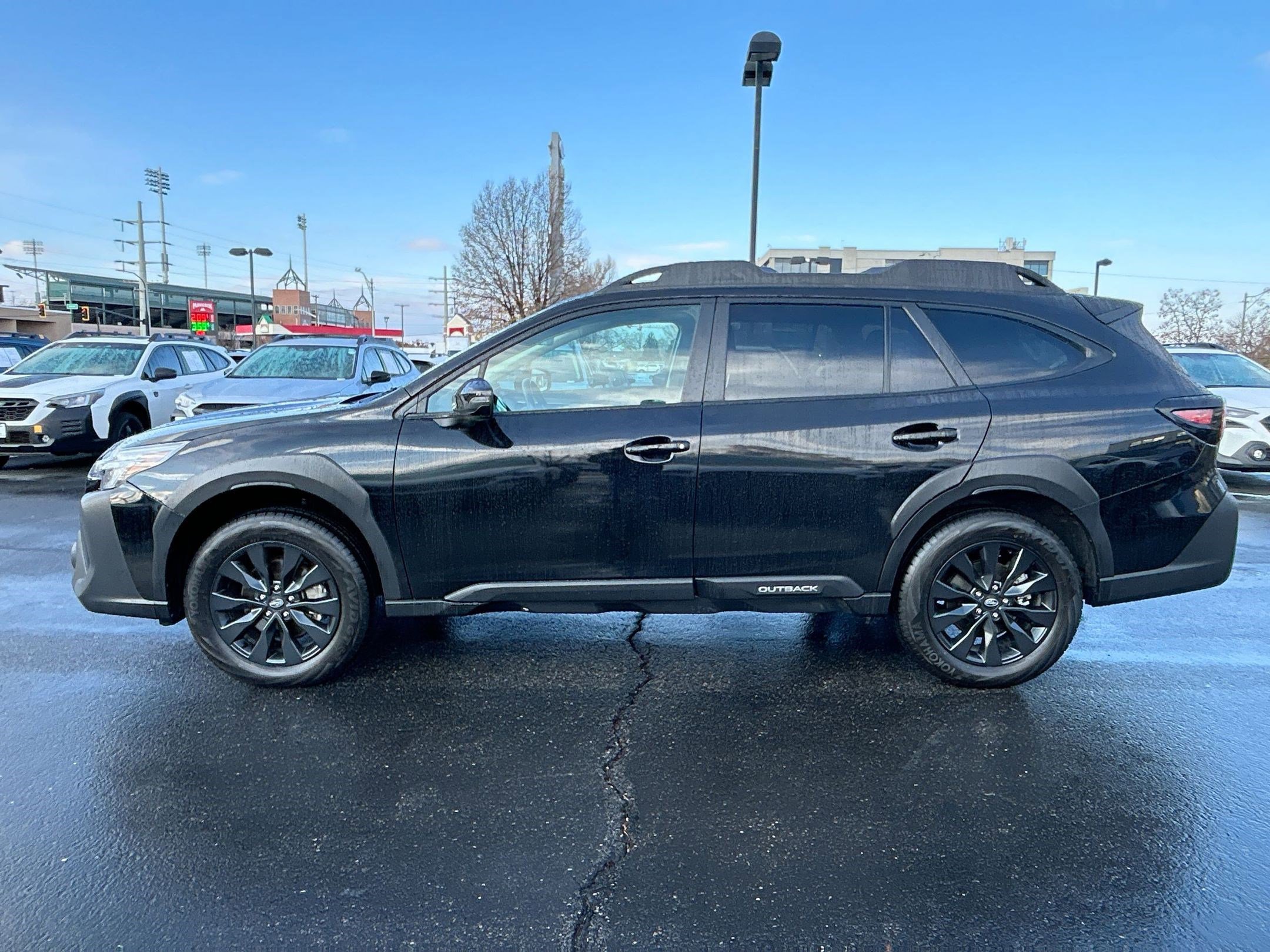 2024 Subaru Outback Onyx Edition photo 3