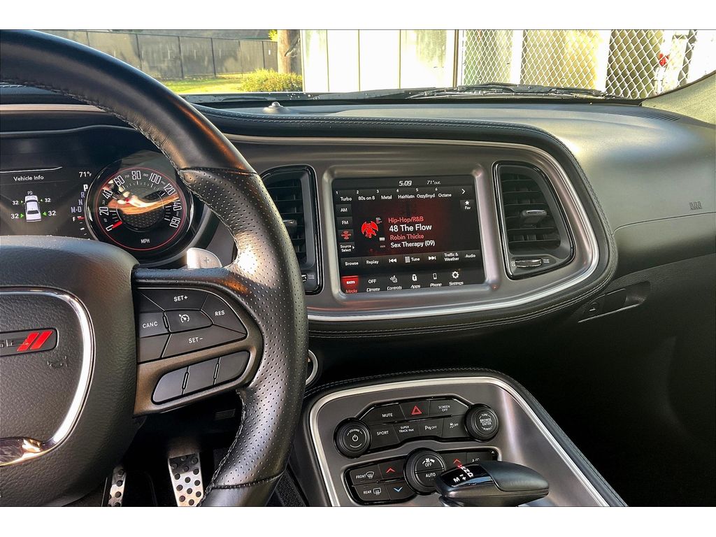 2020 Dodge Challenger R/T Plus photo 6