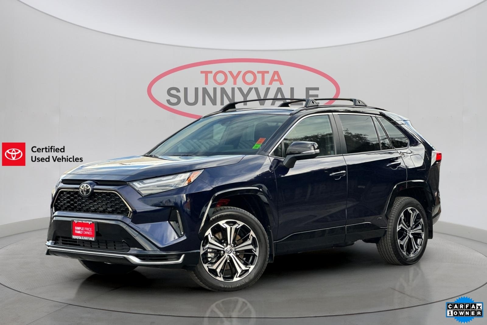 2025 Toyota RAV4 XSE's photo