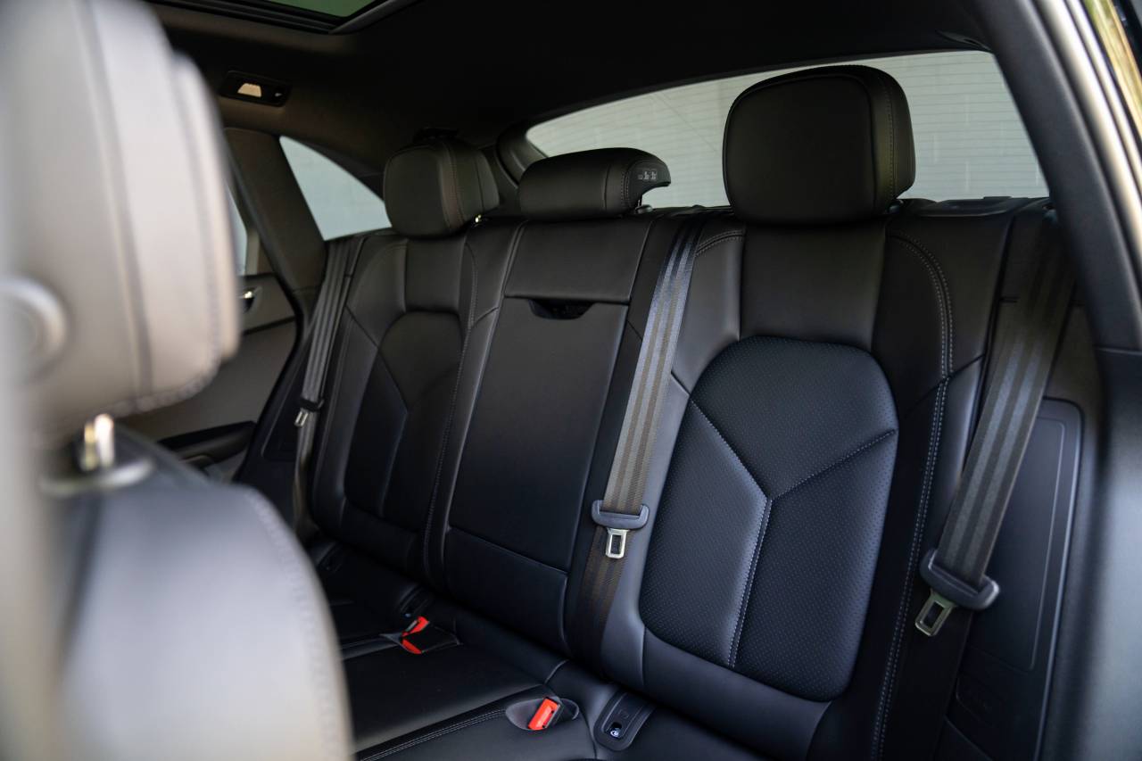 2025 Porsche Macan S photo 28