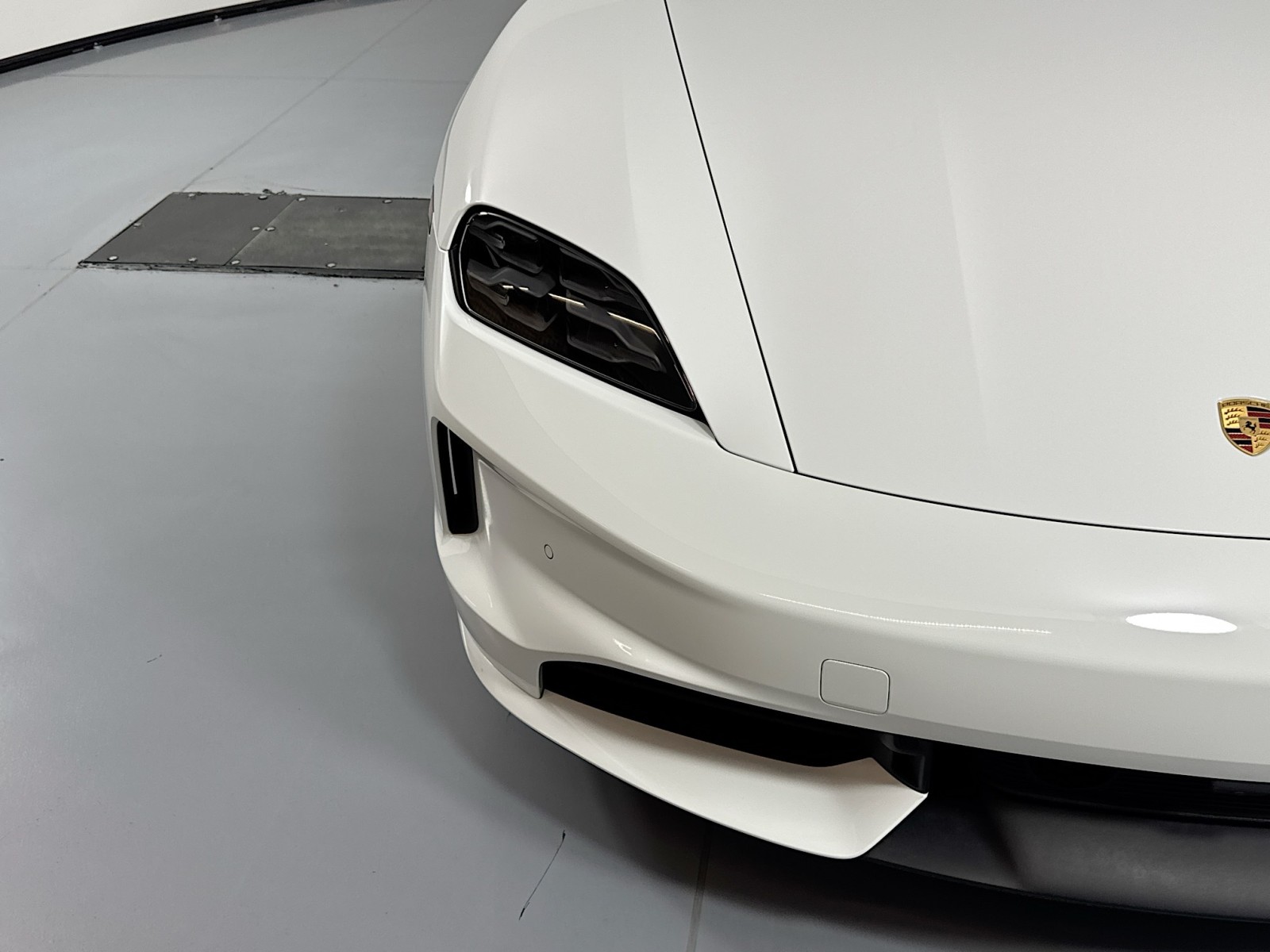 2025 Porsche Taycan 4S photo 25