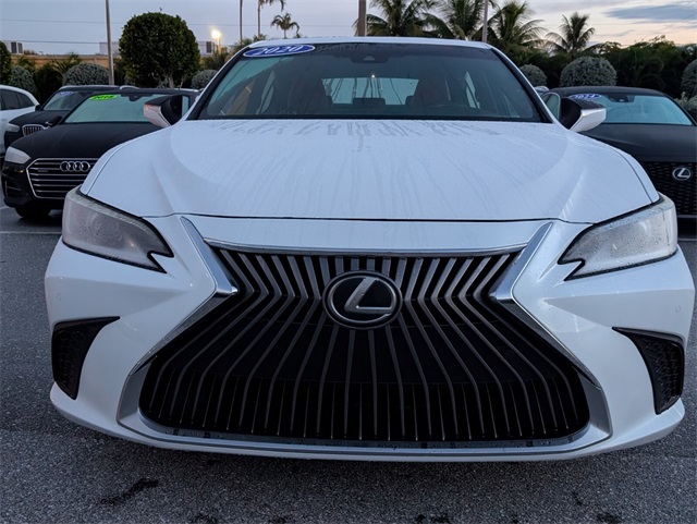 2020 Lexus ES 350 F SPORT photo 3