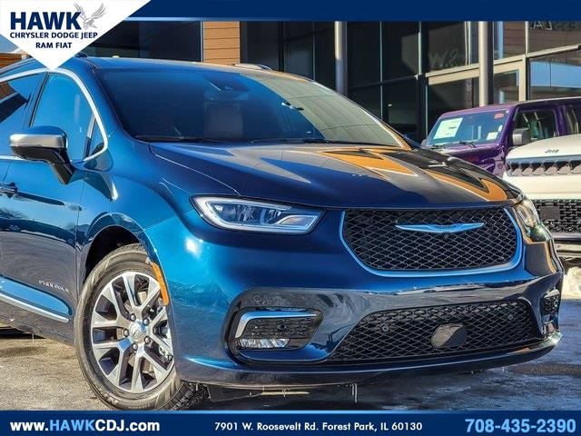 2025 CHRYSLER PACIFICA - Image 2