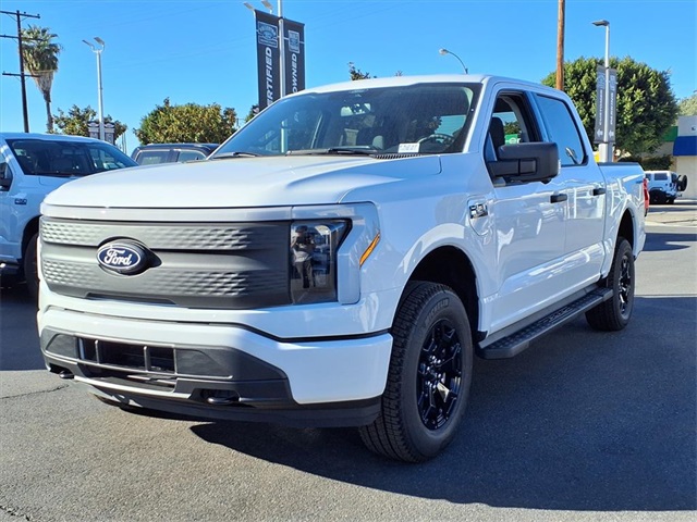 2025 Ford F-150 Lightning XLT's photo