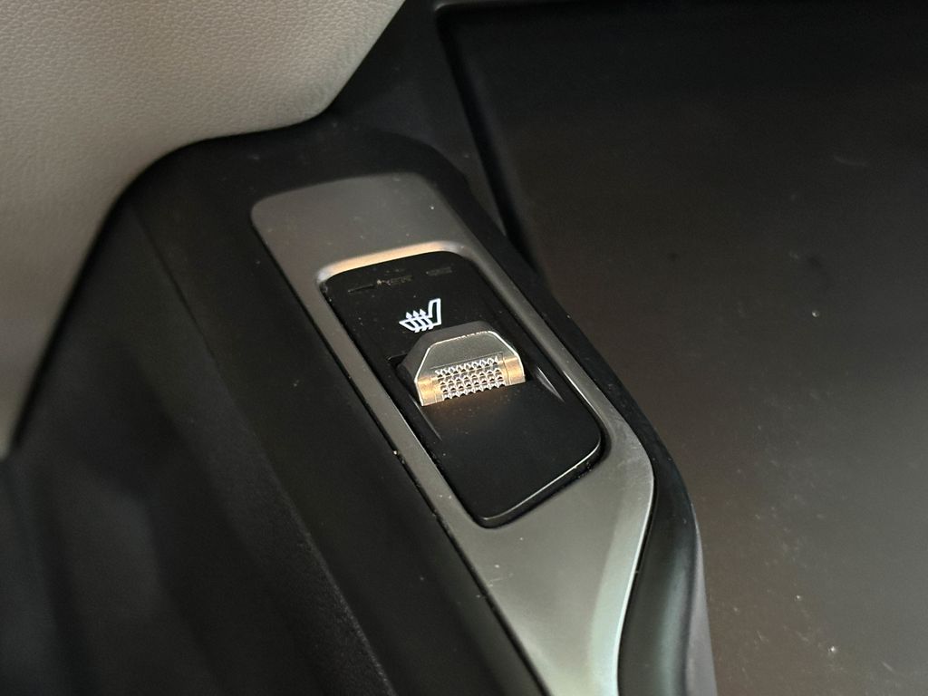 2023 Kia Sorento EX photo 10