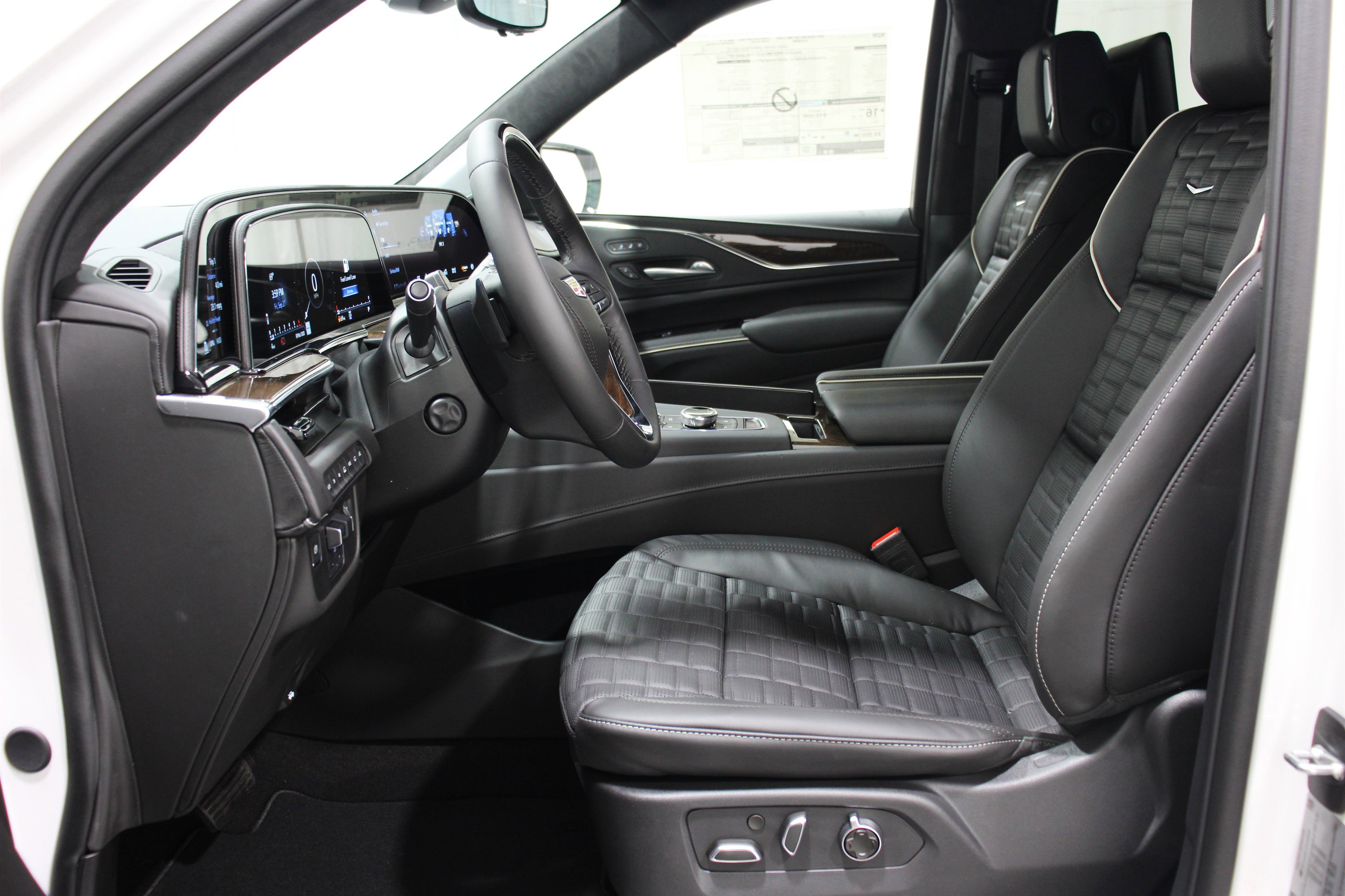 2024 Cadillac Escalade ESV Sport Platinum photo 3