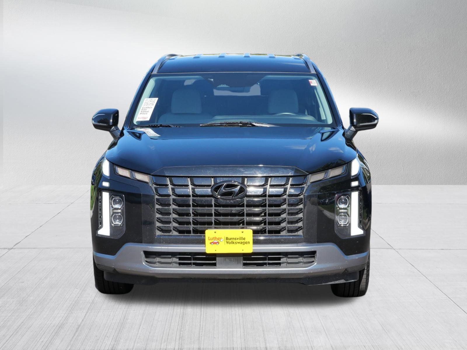 Used 2025 Hyundai Palisade SEL with VIN KM8R2DGE3SU825709 for sale in Burnsville, Minnesota