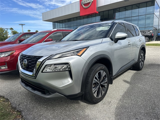 2021 Nissan Rogue SV photo 2