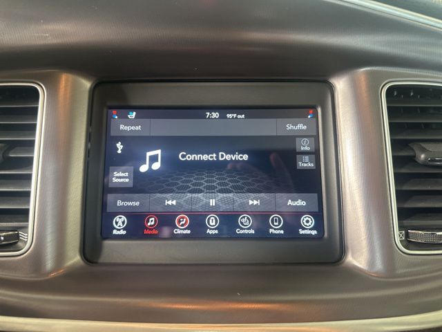 2021 Dodge Charger SXT photo 15