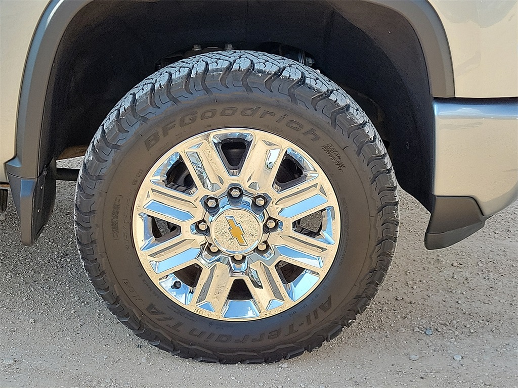 2024 Chevrolet Silverado 2500HD High Country photo 14
