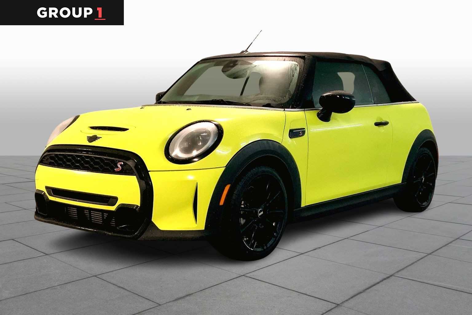 2024 MINI Convertible S's photo