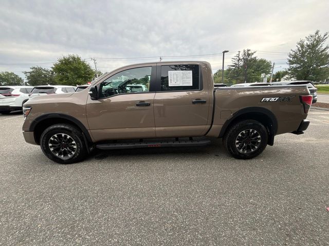 2023 Nissan Titan PRO-4X photo 5