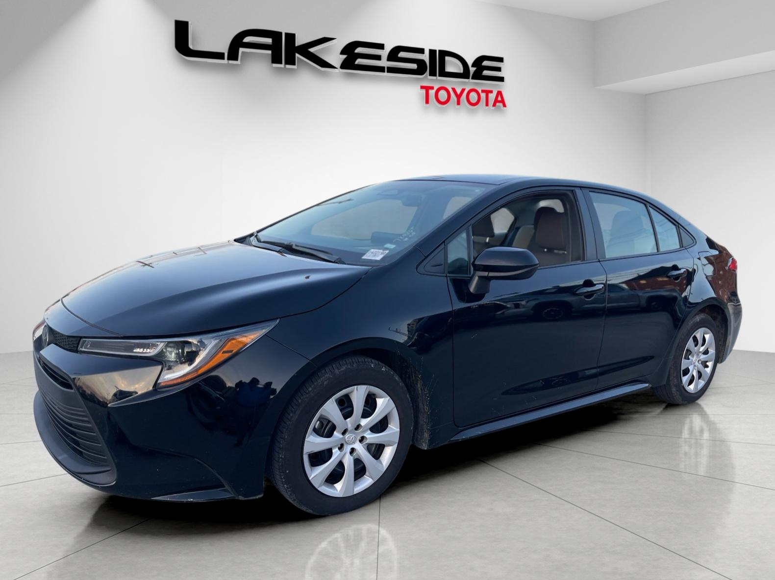 Used 2025 Toyota Corolla LE with VIN 5YFB4MDE8SP231120 for sale in Northfield, Minnesota